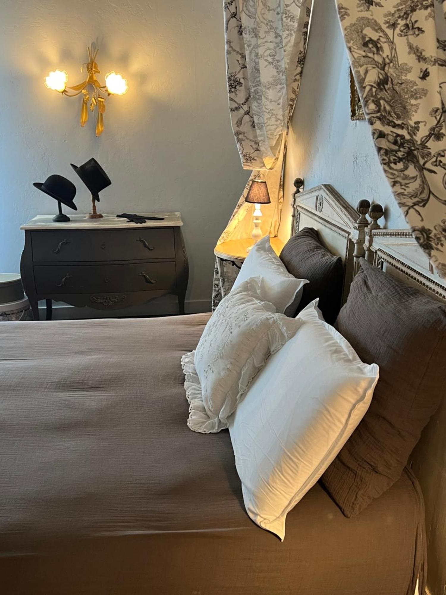 Chambre D'Hotes Madame Branges  Room photo